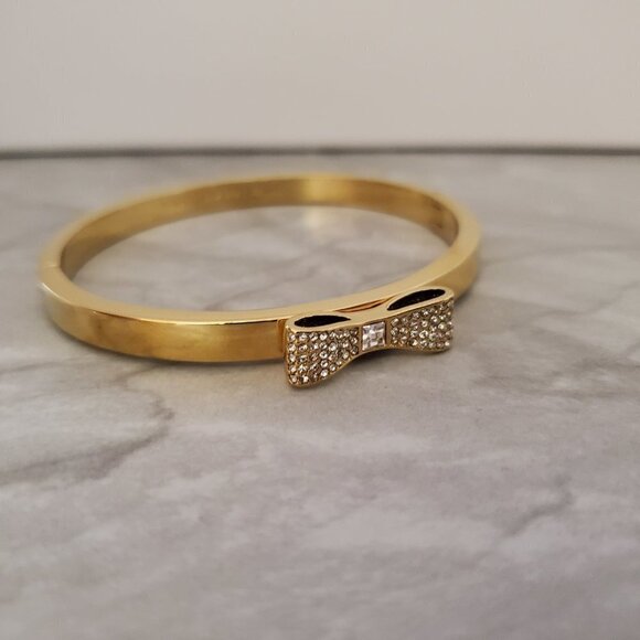 ✨ Kate Spade Rhinestone Pave Bow Gold Hinged Bracelet ✨ - Picture 7 of 10